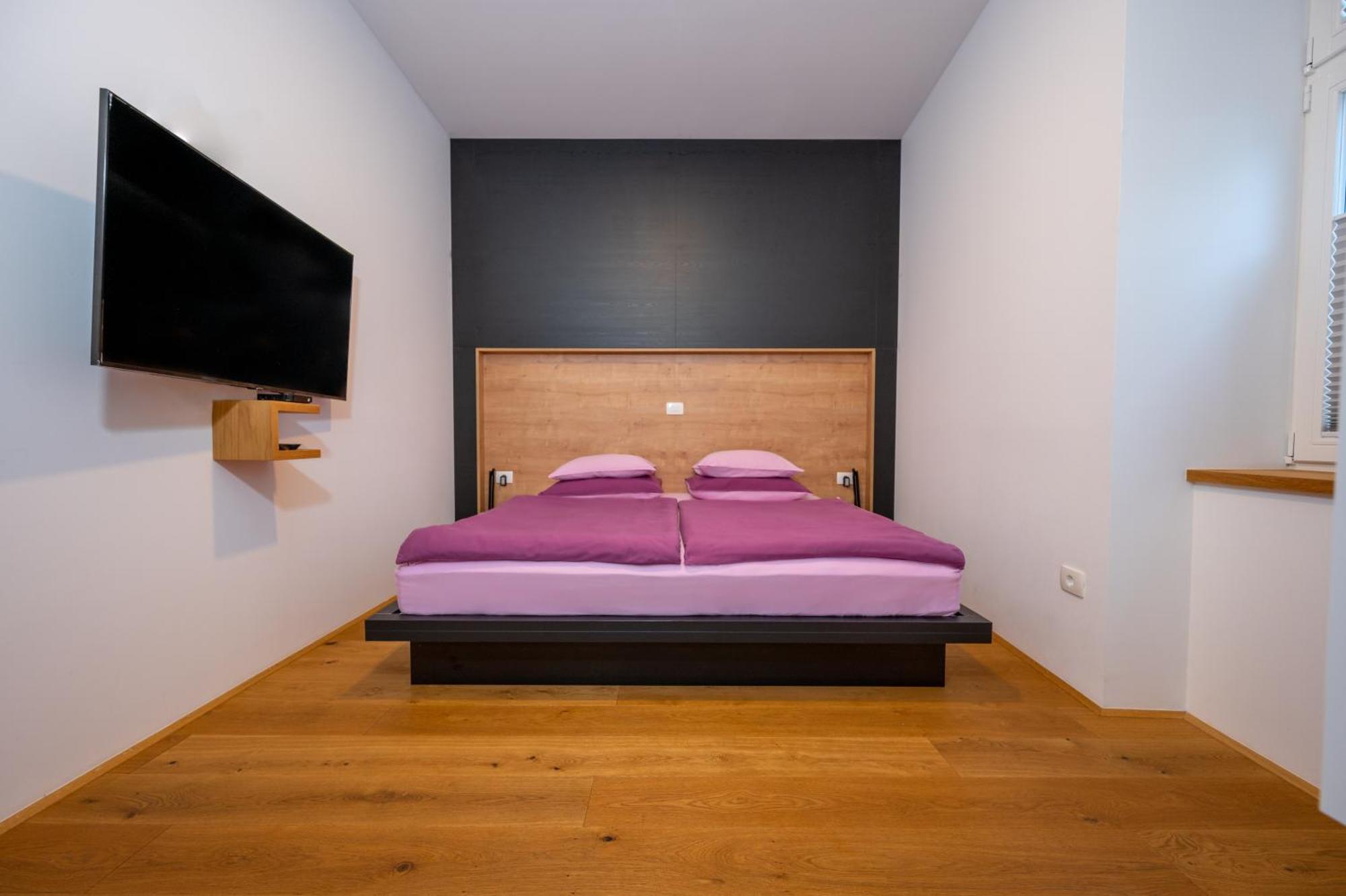 Cirus Apartments Kocevje Exterior foto